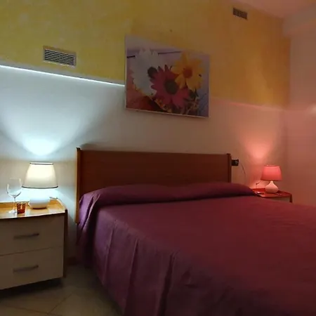 Robertalagocomo * 赫拉弗多纳