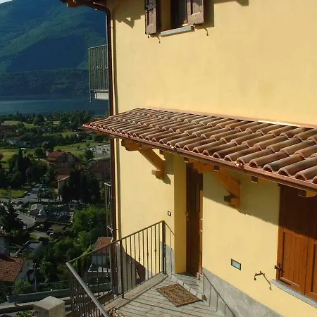 Robertalagocomo Apartment